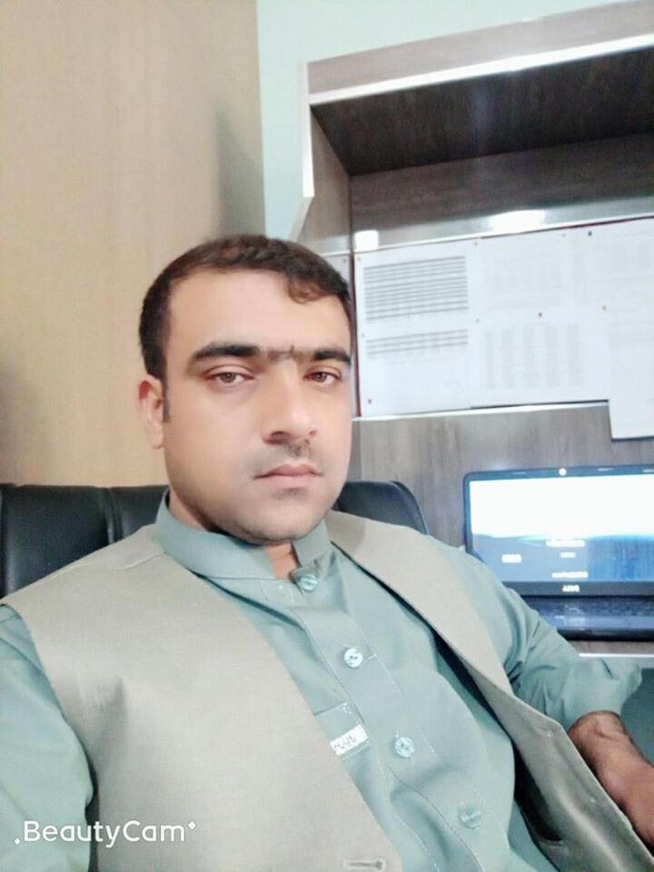 عبدالحمید هوتکی گرداننده‌ی برنامه‌های خبری رادیو هیواد در ولایت قندهار در یک انفجار کشته شد